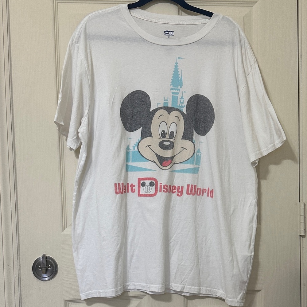 Walt Disney World 50th Anniversary Vault Collection T-Shirt Size Large